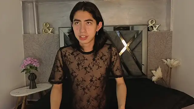 Snapshot of ryo_light chatting on 02/14/26, 03:40 ryo light online show from 02/14/26, 03:40