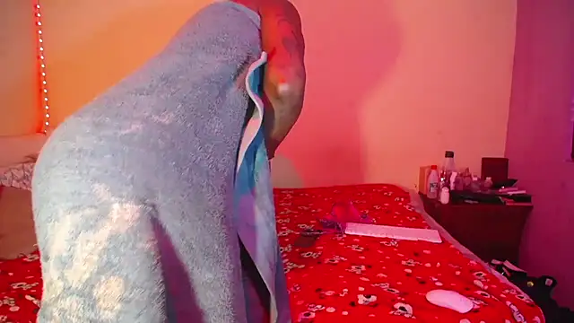 pink 7777 online show from 10/26/25, 12:55