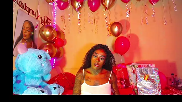 pink 7777 online show from 11/08/25, 04:21