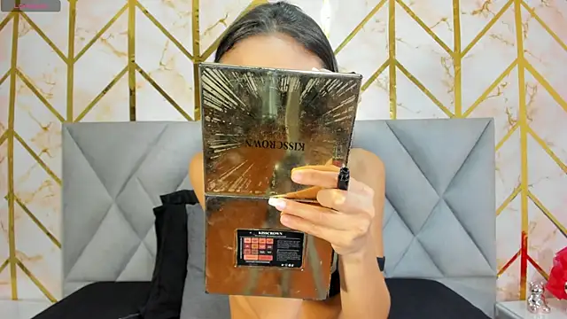 Cassidy 14 online show from 12/21/25, 11:05