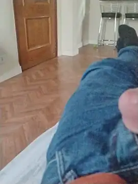 LeoMaduroSP online show from 11/17/25, 08:46