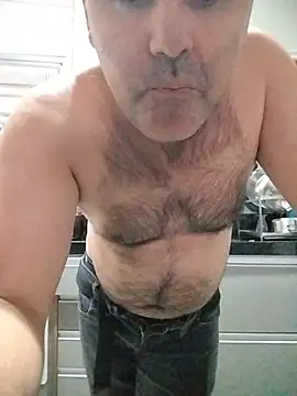 LeoMaduroSP online show from 10/26/25, 08:09