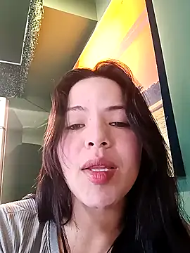 avril vinn online show from 11/14/25, 07:06