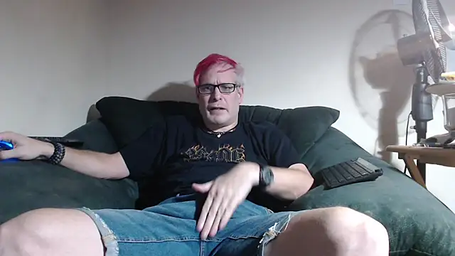 Snapshot of nerdy6 chatting on 01/06/26, 06:28 nerdy6 online show from 01/06/26, 06:28