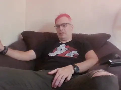 Snapshot of nerdy6 chatting on 10/18/25, 04:20 nerdy6 online show from 10/18/25, 04:20
