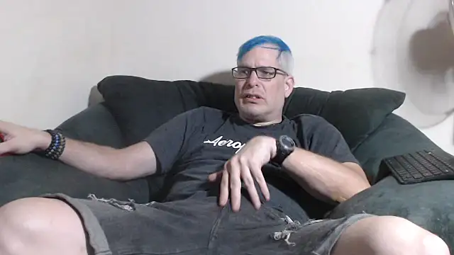 Snapshot of nerdy6 chatting on 06/03/26, 02:56 nerdy6 online show from 06/03/26, 02:56
