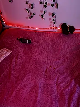 collins Daph online show from 10/25/25, 03:34