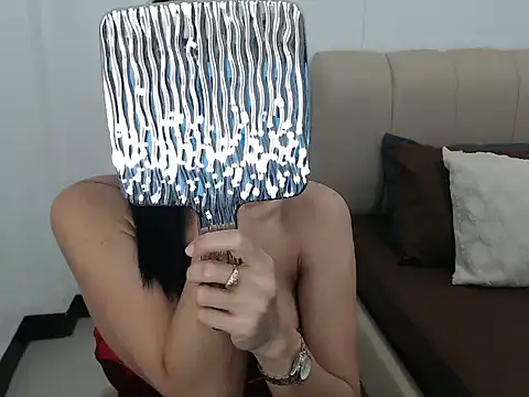 AnnaHarvatera online show from 11/27/25, 09:43