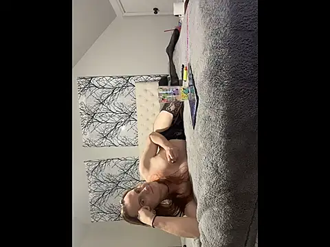 Snapshot of kinktastichoho chatting on 04/04/26, 01:45 kinktastichoho online show from 04/04/26, 01:45