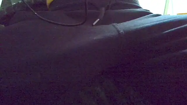 Snapshot of HairyHornyTwinkx chatting on 11/21/25, 03:11 HairyHornyTwinkx online show from 11/21/25, 03:11