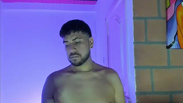 alehot223 online show from 12/23/25, 03:50