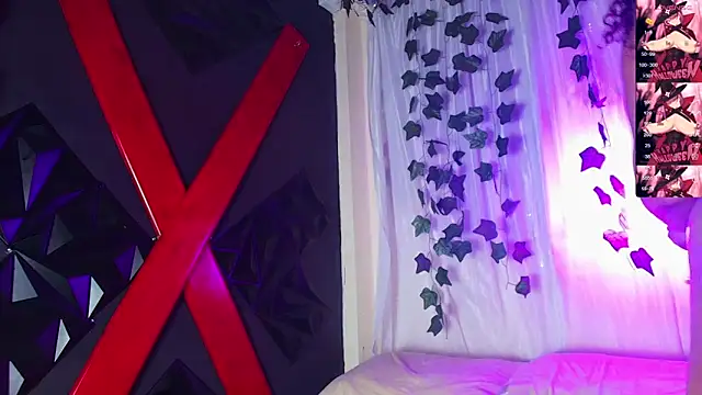 ivonne diaz1 online show from 10/27/25, 07:48