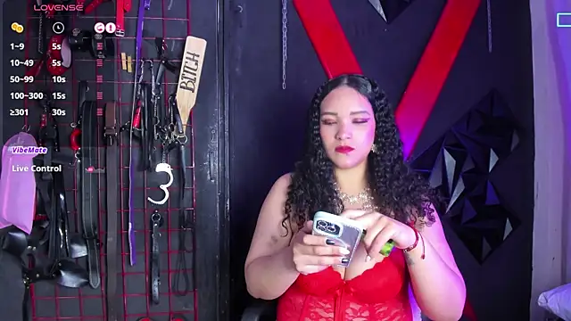 ivonne diaz1 online show from 04/07/26, 08:10