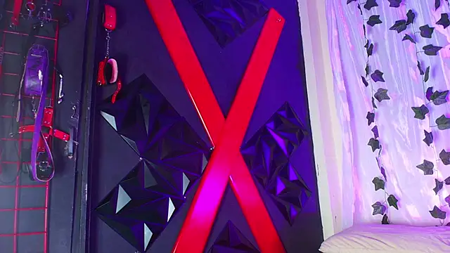 ivonne diaz1 online show from 10/25/25, 02:33