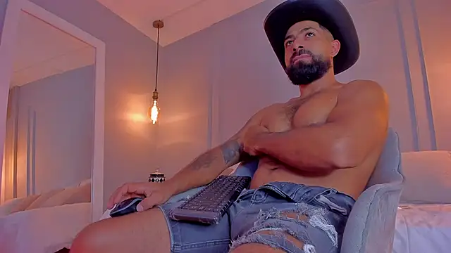 KylliamLevis online show from 02/09/26, 08:07