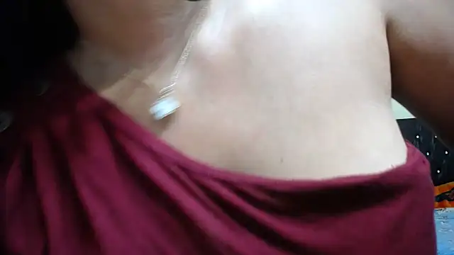 Snapshot of Trisha__bai chatting on 11/03/25, 12:27 Trisha bai online show from 11/03/25, 12:27