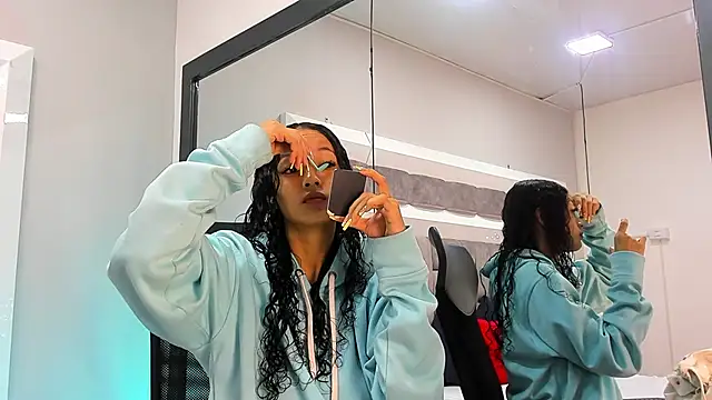 Snapshot of JuliettaBleer chatting on 10/06/25, 11:55 JuliettaBleer online show from 10/06/25, 11:55