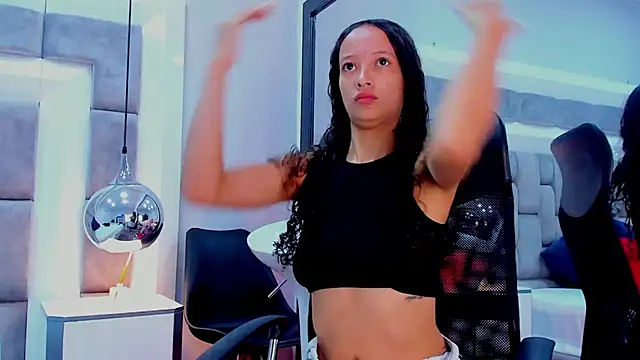 Snapshot of JuliettaBleer chatting on 09/28/25, 12:23 JuliettaBleer online show from 09/28/25, 12:23