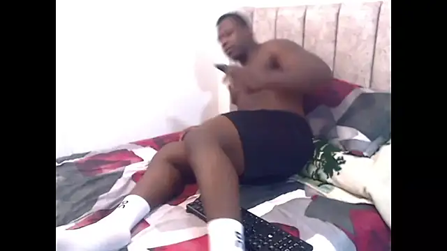 andrewburke06 online show from 11/20/25, 05:57