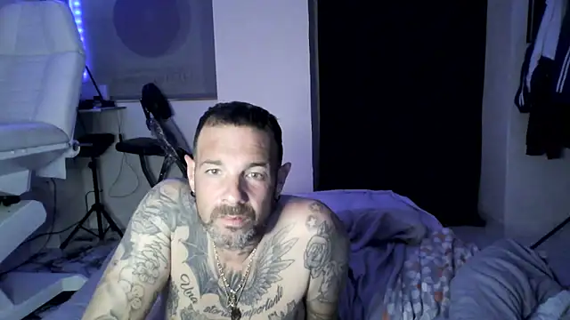 soumisdeblake83 online show from 04/22/26, 11:11