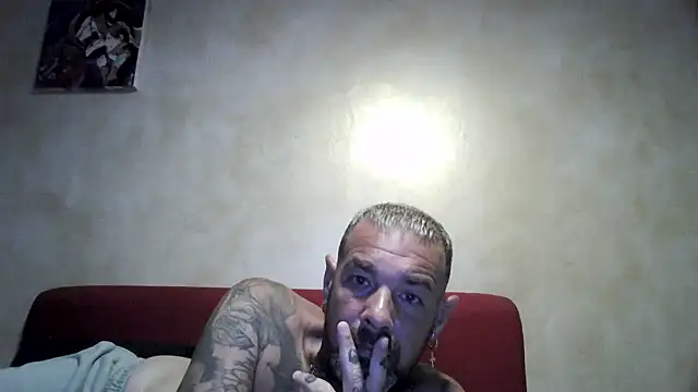 soumisdeblake83 online show from 06/06/26, 07:52