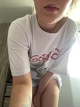 Megan colsom online show from 10/27/25, 08:43