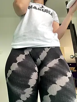 Megan colsom online show from 10/30/25, 05:32