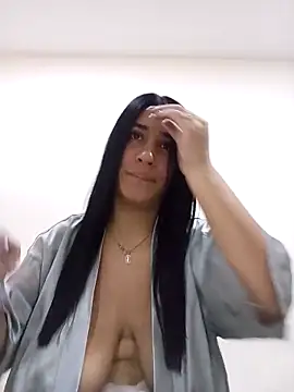 Snapshot of Samantha_hotly chatting on 09/27/25, 01:28 Samantha hotly online show from 09/27/25, 01:28