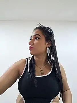 Snapshot of Samantha_hotly chatting on 01/10/26, 01:17 Samantha hotly online show from 01/10/26, 01:17