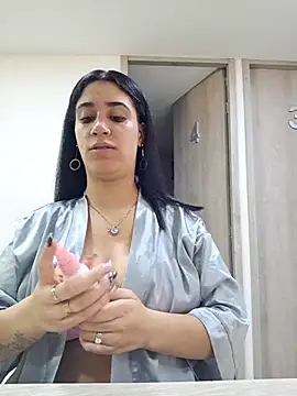 Snapshot of Samantha_hotly chatting on 02/26/26, 02:17 Samantha hotly online show from 02/26/26, 02:17