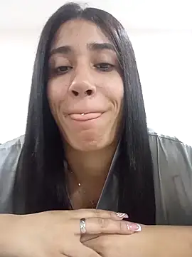 Snapshot of Samantha_hotly chatting on 12/16/25, 02:32 Samantha hotly online show from 12/16/25, 02:32