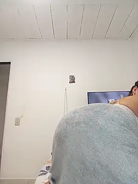 Snapshot of Samantha_hotly chatting on 01/06/26, 08:18 Samantha hotly online show from 01/06/26, 08:18