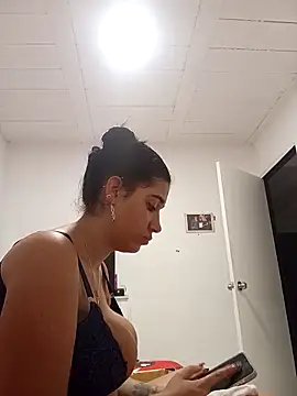 Samantha hotly online show from 04/18/26, 09:22