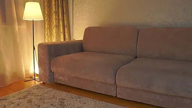 Snapshot of EadlinGillim chatting on 02/17/26, 03:15 EadlinGillim online show from 02/17/26, 03:15