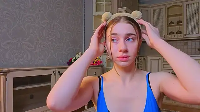 EadlinGillim online show from 09/18/25, 03:09