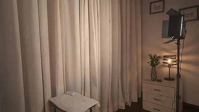 ximena cortez 03 online show from 11/06/25, 10:47