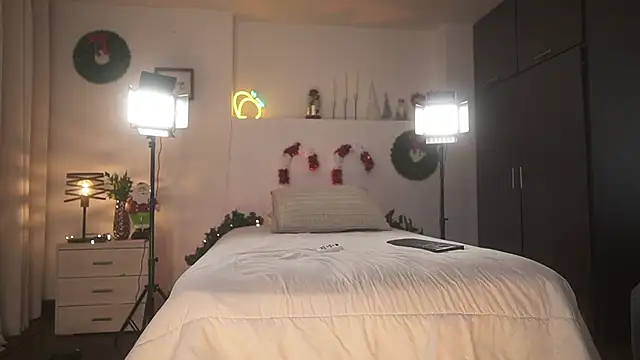 ximena cortez 03 online show from 12/15/25, 10:59