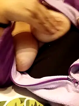 fuffettina online show from 11/30/25, 04:52