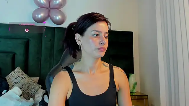 valerieMattson online show from 12/16/25, 05:28