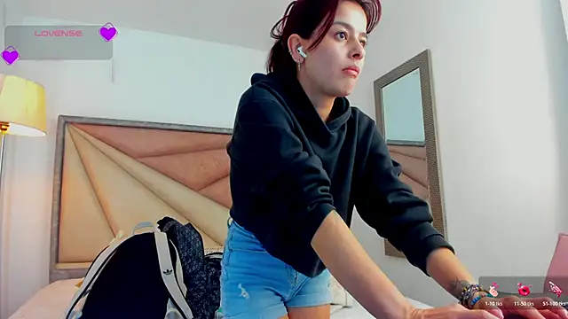 valerieMattson online show from 10/24/25, 05:56