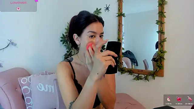 valerieMattson online show from 11/04/25, 01:48