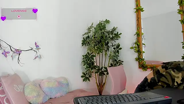 valerieMattson online show from 10/16/25, 04:15