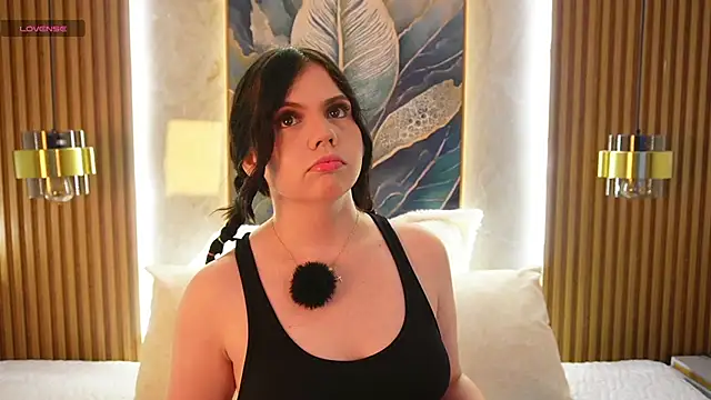 issa baby2 online show from 11/11/25, 03:34