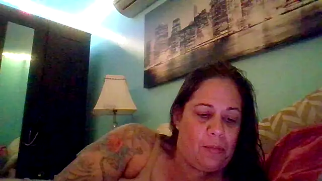 Snapshot of PrettyKittyMia chatting on 09/27/25, 05:02 PrettyKittyMia online show from 09/27/25, 05:02