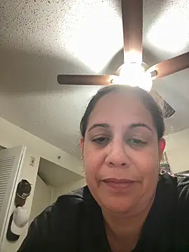 PrettyKittyMia online show from 04/12/26, 02:04