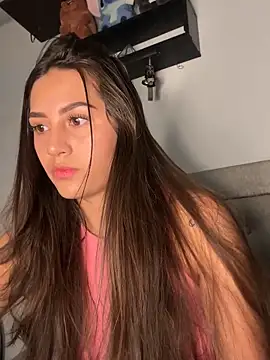 Snapshot of channel-rose1 chatting on 10/10/25, 01:39 channel-rose1 online show from 10/10/25, 01:39