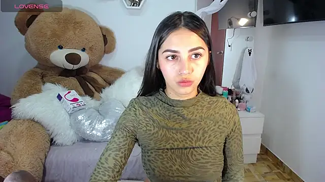 Snapshot of channel-rose1 chatting on 10/30/25, 10:02 channel-rose1 online show from 10/30/25, 10:02