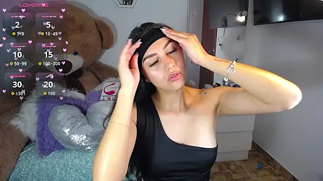 Snapshot of channel-rose1 chatting on 11/26/25, 06:46 channel-rose1 online show from 11/26/25, 06:46