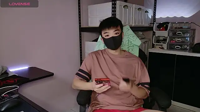 Snapshot of doggyman523 chatting on 10/07/25, 03:46 doggyman523 online show from 10/07/25, 03:46