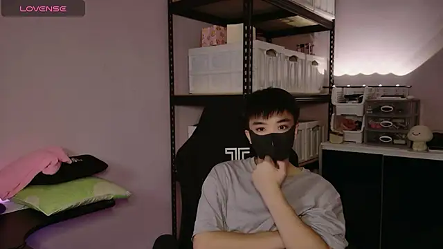 doggyman523 online show from 11/24/25, 05:13